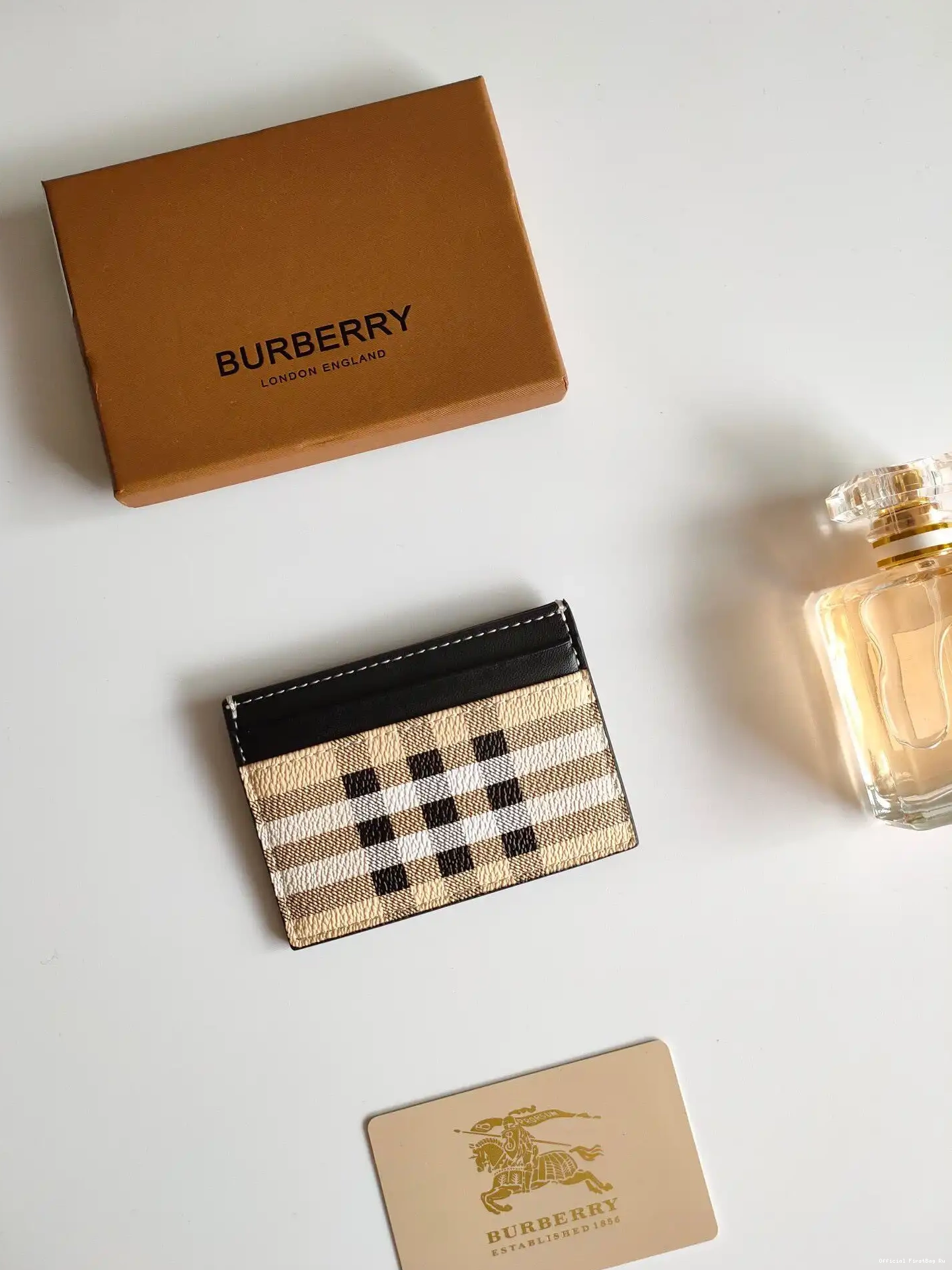 Official FirstBag Ru BURBERRY CASE CARD 0531